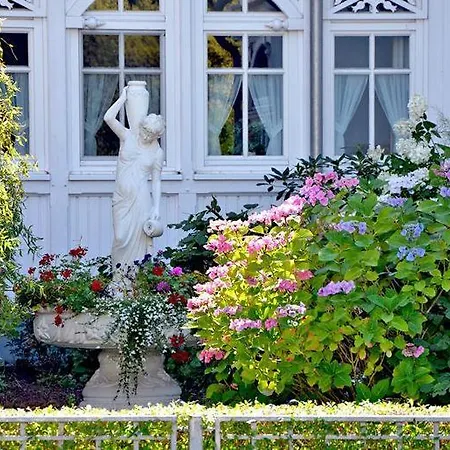 Eden Typ 6 / 1 アパート ビンツ